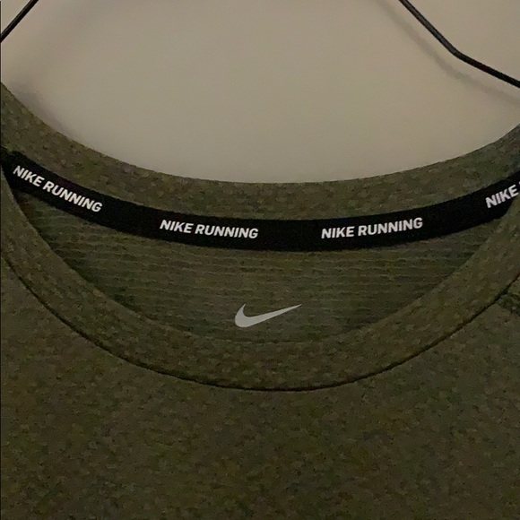 Men’s Nike shirt - Picture 3 of 3